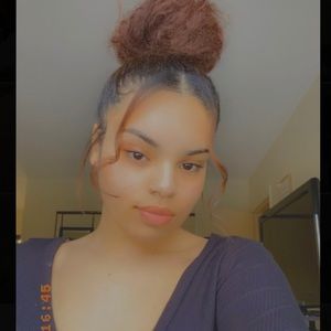 Meet your Posher, Kiana